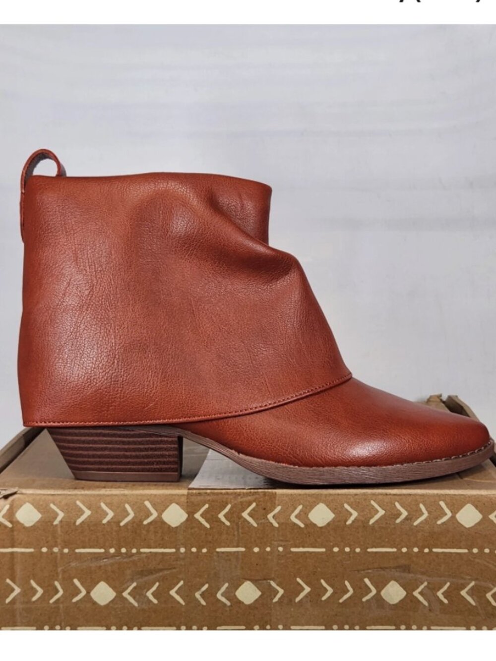 Size 8.5 - Zodiac Malina - Sienna Red